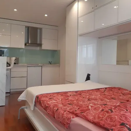 2 Minutes From The Sea Apartment
